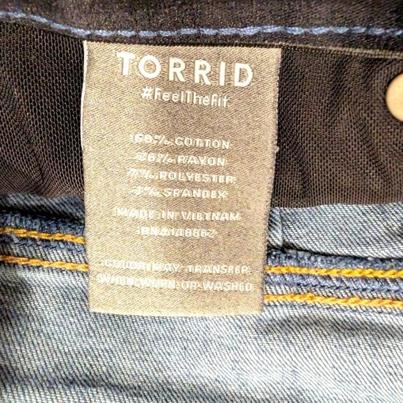 Torrid Premium Plus size 22 R 3X Bombshell Skinny Jegging Denim Jeans - Picture 3 of 4